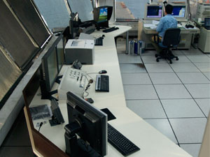 2009-OA Compound Console Desk 
